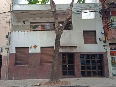 ESPECTACULAR CASA PARA USO INSTITUCIONAL / COMERCIAL