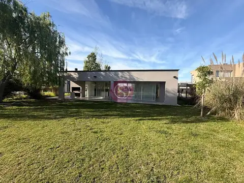 Casa  en Venta en San Sebastian, Escobar, G.B.A. Zona Norte