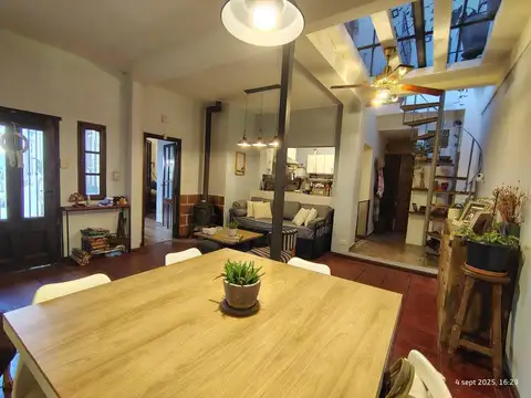 Venta Casa 4 Ambientes 3 dormitorios en San isidro con Patio