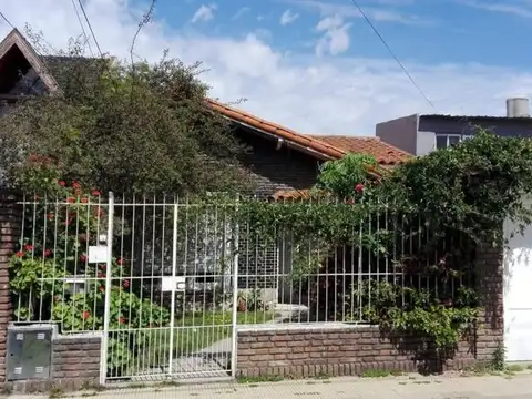 CASA EN VENTA LUCENA 5437 WILDE