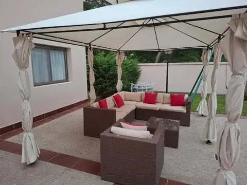 Hotel en Venta en Las Gaviotas, USD 1.400.000