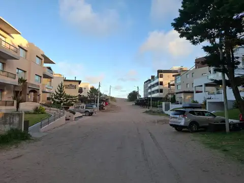 Atencion Inversores! 12 Departamentos metros del Mar