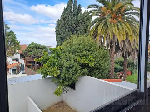 Depto Tipo Casa 4 ambientes con 2 baños