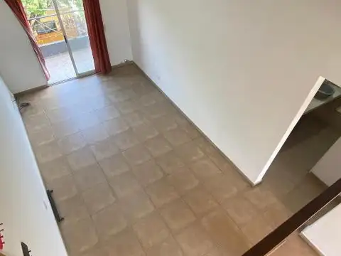 Departamento de 4 Ambientes en Alquiler con cochera en Quilmes Oeste .. 
