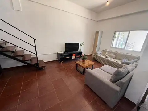 Depto Tipo Casa en Venta de 4 ambientes