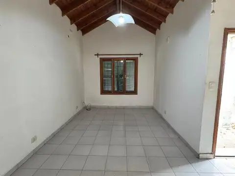 Casa en Alquiler en Trenque Lauquen, $ 700.000