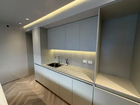 Mitre 2200 - Casa de 3 dormitorios con pileta y cochera