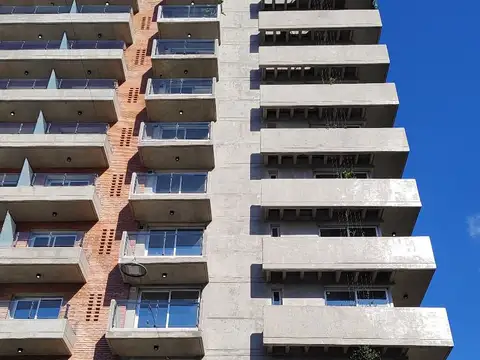 Venta Departamento 1 dormitorio con balcón al frente y amenities - Pichincha, Rosario