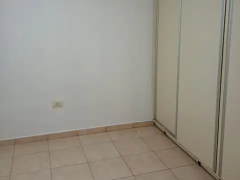 Departamento 2 dormitorios con balcón al contrafrente