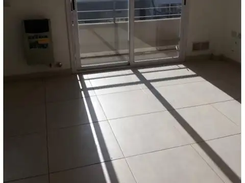 Depto Tipo Casa en Alquiler en Marcos Paz, $ 600.000