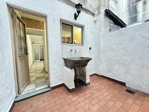 Depto Tipo Casa en Alquiler 35 años