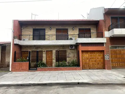 VENTA DE PH TIPO CASA EN ISIDRO CASANOVA