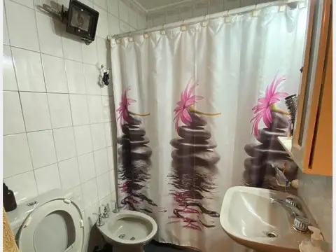 Depto Tipo Casa 4 ambientes con 2 baños