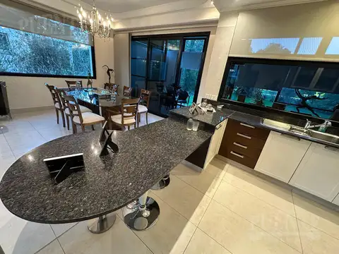 Casa en Venta al Este