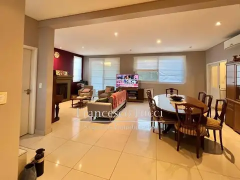 Casa en Venta al Este