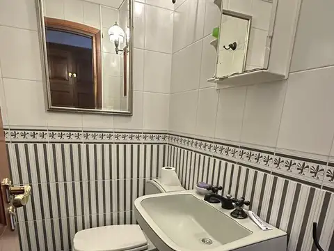 Casa 5 ambientes con 5 baños