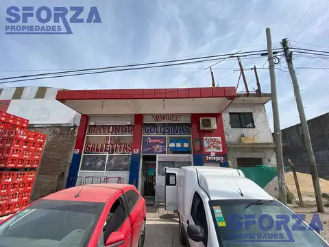 Galpon con dos pisos en alquiler sobre ruta 8