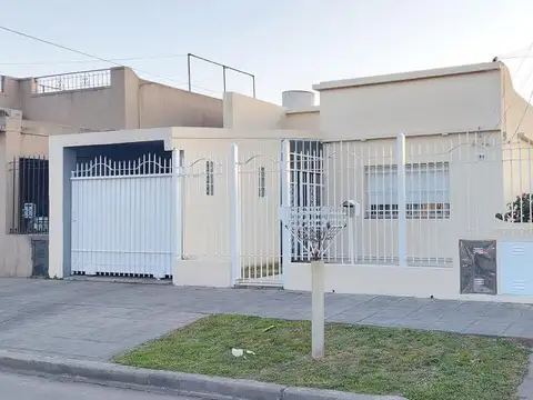 Casa en venta en Bernal Oeste, Apta credito
