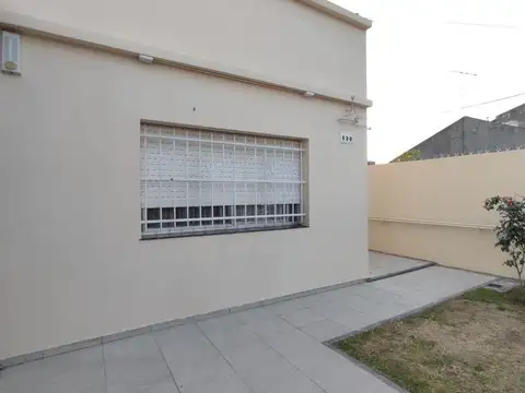 Casa en Venta en Bernal Oeste, USD 100.000