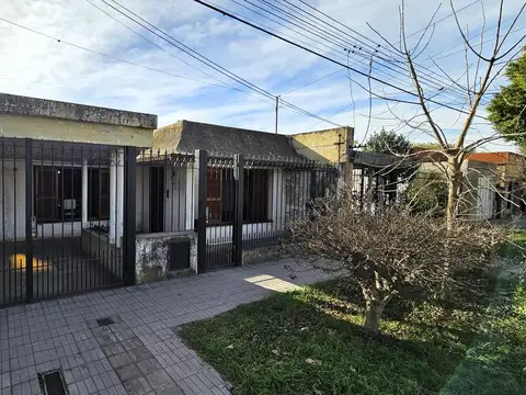 Venta Casa 3 Dormitorios con Quincho en VG Gálvez