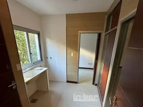 Casa en Alquiler de 3 dormitorios