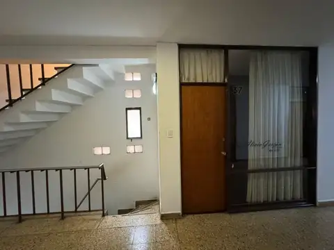 VENTA OFICINA B° CENTRO EXCELENTE UBICACION