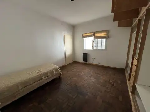 Depto Tipo Casa en Venta 42 años