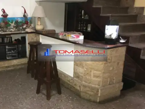 VENTA - CASA 6 AMBIENTES - CON FINACIACION - LA TABLADA