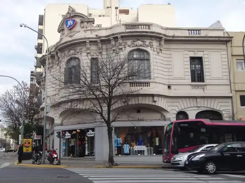 Av., Córdoba y Scalabrini Ortiz