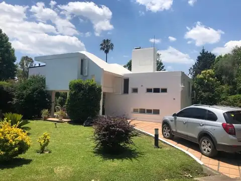 Casa en Alquiler de 3 dormitorios