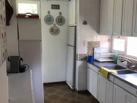 Casa en Alquiler con 1 cochera