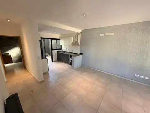 Departamento en Alquiler con 1 cocheras
