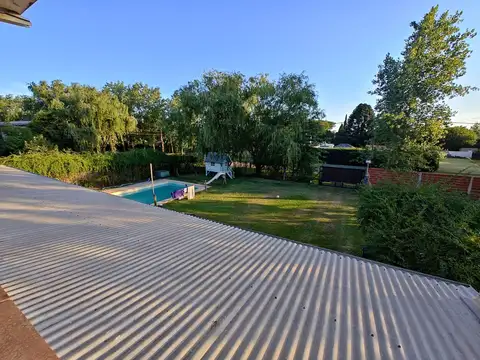 Casa en Venta con 2 cocheras