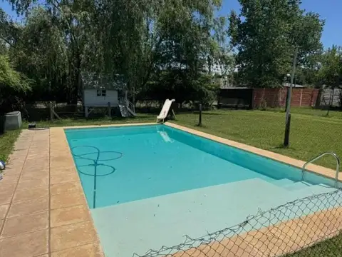 VENTA CASA FUNES DE 3 DORMITORIOS PARQUE Y PILETA