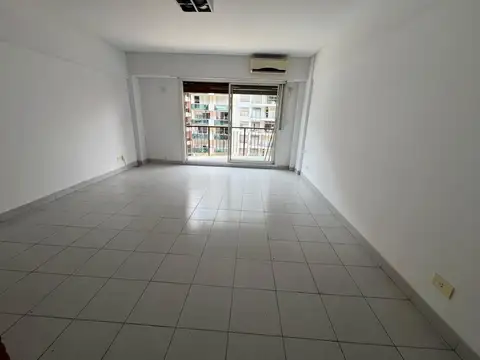 Muy Lindo Departamento de 2 Ambientes, con Salida Al Balcón Sobre Av Libertador