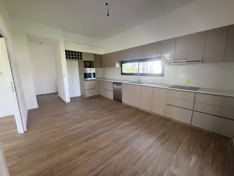 Casa en Alquiler de 5 dormitorios