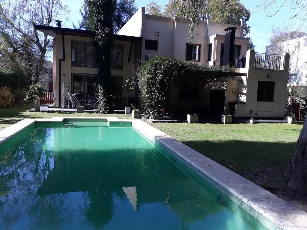 Casa en Venta en Abril Club De Campo - 3 dormitorios