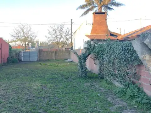 TERRENO/LOTE  300M2 TODOS LOS SERVICIOS/PERMUTA