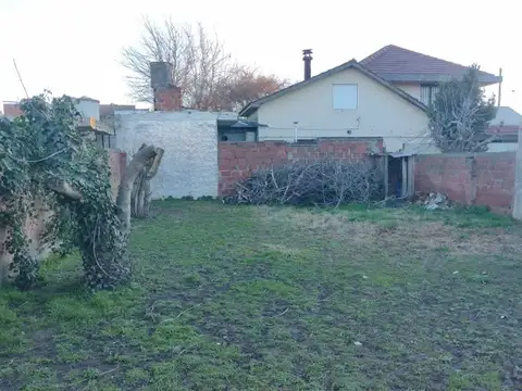 TERRENO/LOTE  300M2 TODOS LOS SERVICIOS/PERMUTA