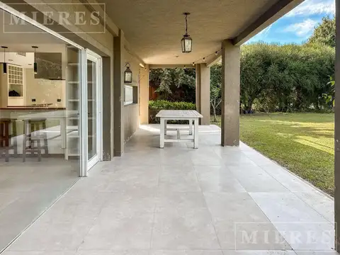 Casa en Alquiler de 3 dormitorios