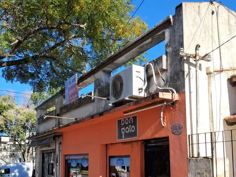 LOCAL, CASI ESQUINA, EXCLUSIVA UBICACION EN PLENO CENTRO DEL BARRIO DE VILLA CLUB.