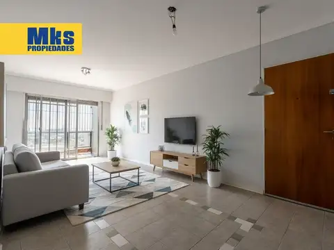 Departamento en venta de cuatro ambientes. Semipiso. Luminoso. Vista al río.