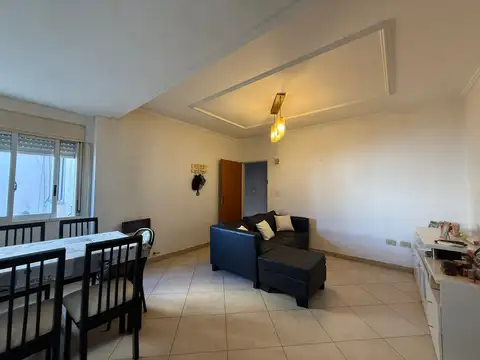 Avenida Larrazábal 900, Piso 1