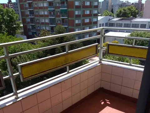 Departamento 4 ambientes con 2 baños