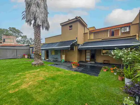 VENTA CASA 4 DORM PILETA QCHO COCH VA BELGRANO CBA