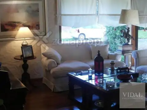 Casa en Venta con 5 cocheras