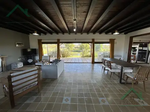 Casa en Venta en El Cazal, USD 230.000