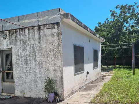 Casa 6 ambientes con 2 baños