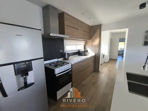 Casa en Alquiler con 1 cochera