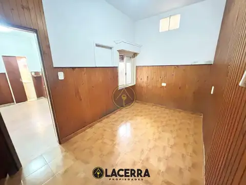Depto Tipo Casa en Alquiler 40 años